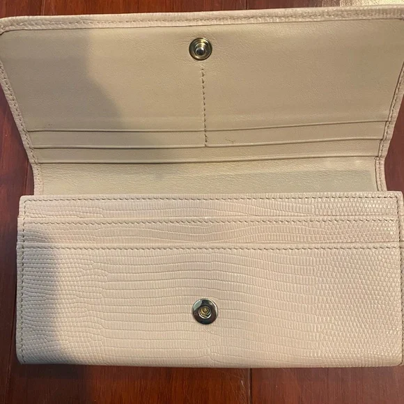 Jimmy Choo Cream Leather Wallet with Star Studs - Picture 6 of 9